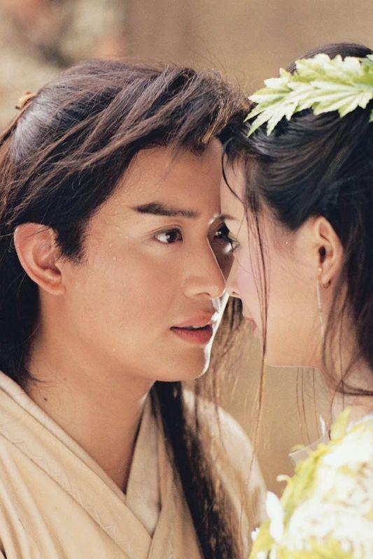 牛千万 黄海冰：不接受前妻丁克，靠“蹭饭”娶到小12岁娇妻，如今怎样了？